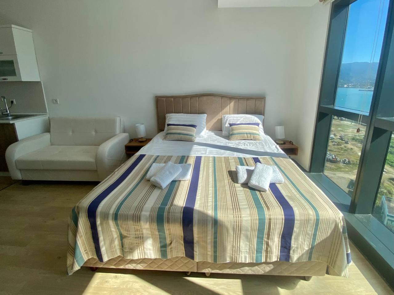 Apartments With Sea And Mountain Views, Portа Batumi Tower Exterior foto